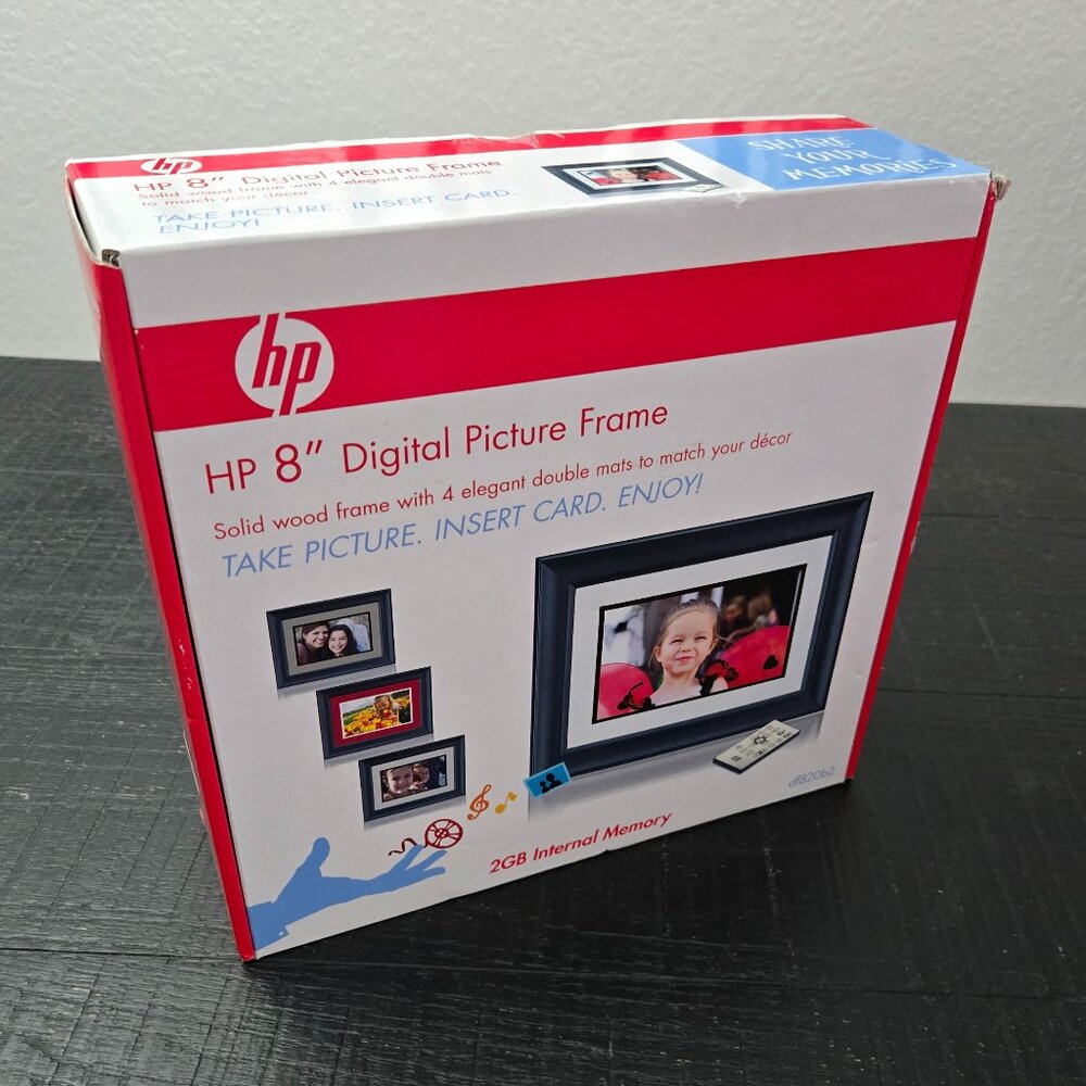 New- HP 8” Digital Picture Wood Frame Black with Remote DF820B4